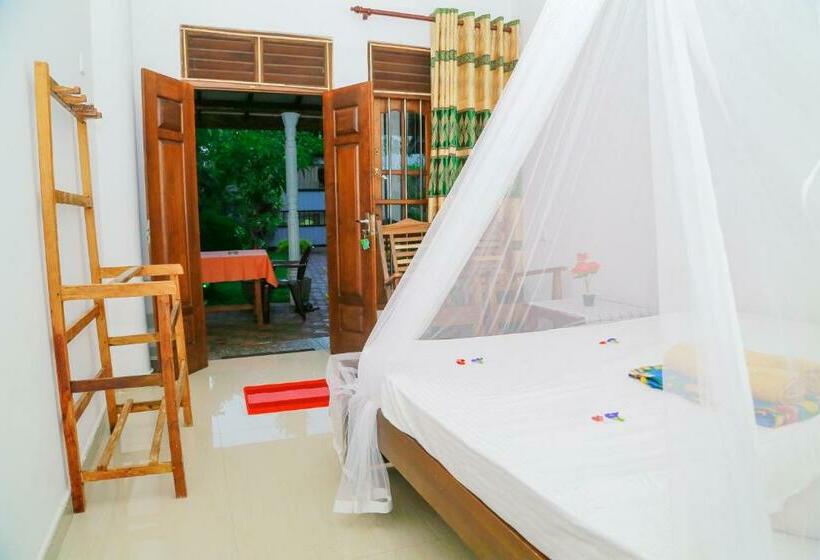 스탠다드 룸, Sanda Hiru Guest