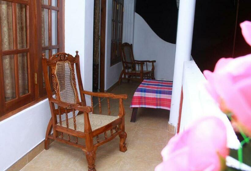 스탠다드 룸, Sanda Hiru Guest