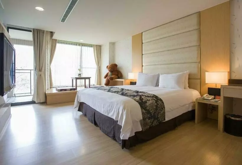 سوییت, Taiyi Red Maple Resort