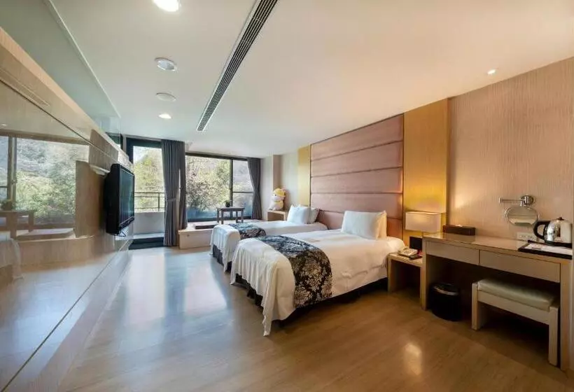 سوییت, Taiyi Red Maple Resort
