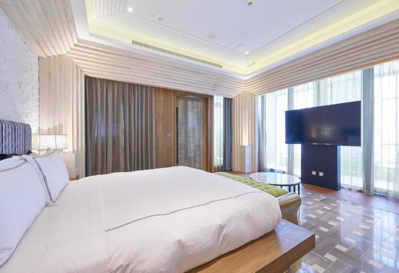 اتاق لوکس, The Castle Ballet Taichung A Boutique