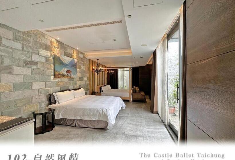 اتاق خانوادگی, The Castle Ballet Taichung A Boutique