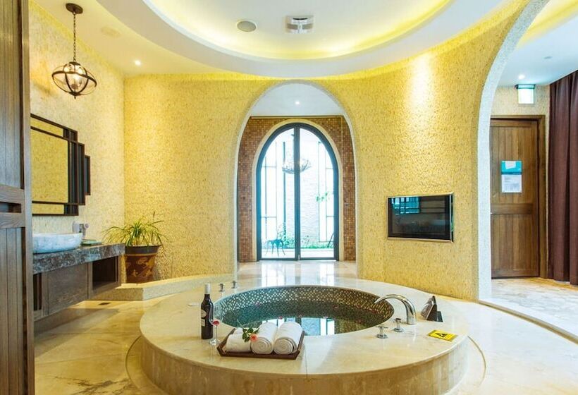 اتاق لوکس, The Castle Ballet Taichung A Boutique