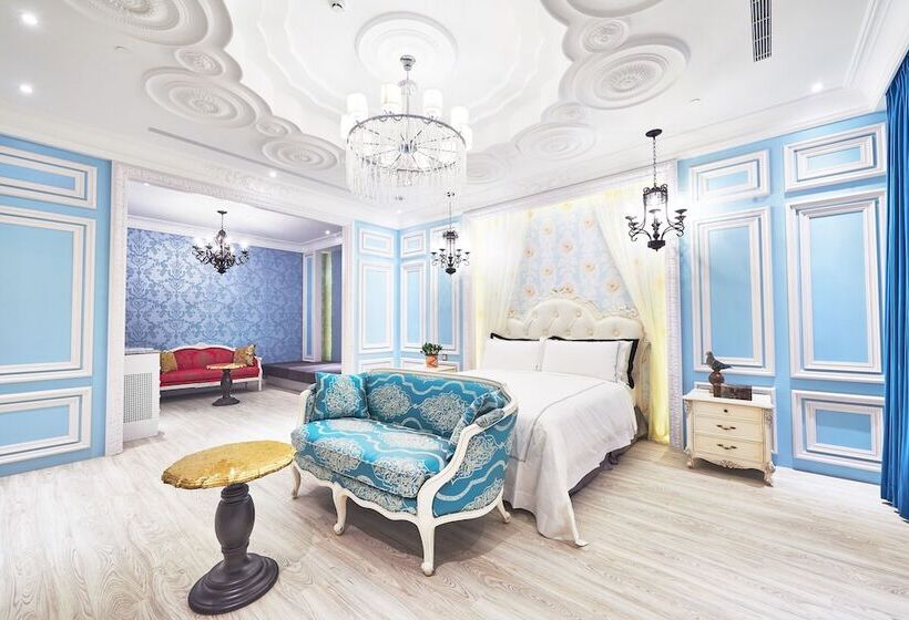 اتاق خانوادگی, The Castle Ballet Taichung A Boutique