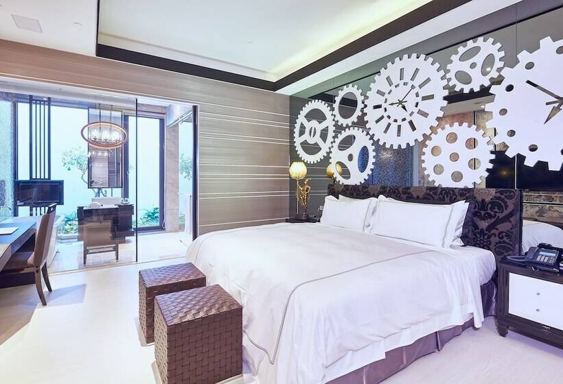 اتاق اکونومی, The Castle Ballet Taichung A Boutique