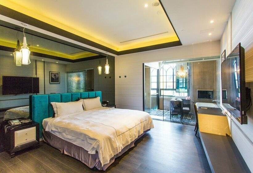 اتاق اکونومی, The Castle Ballet Taichung A Boutique