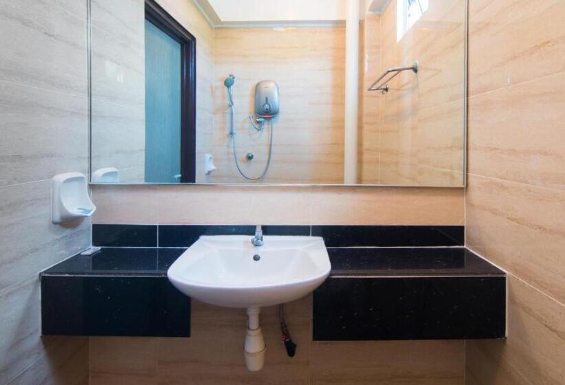 스탠다드 룸 킹사이즈 침대, OYO 528 Sea Princess Hotel