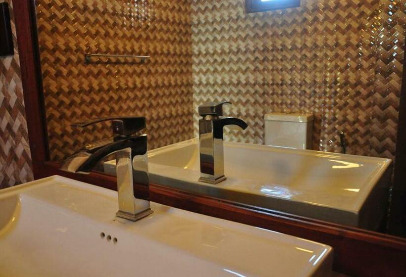 غرفة ديلوكس, Asantha Guest House