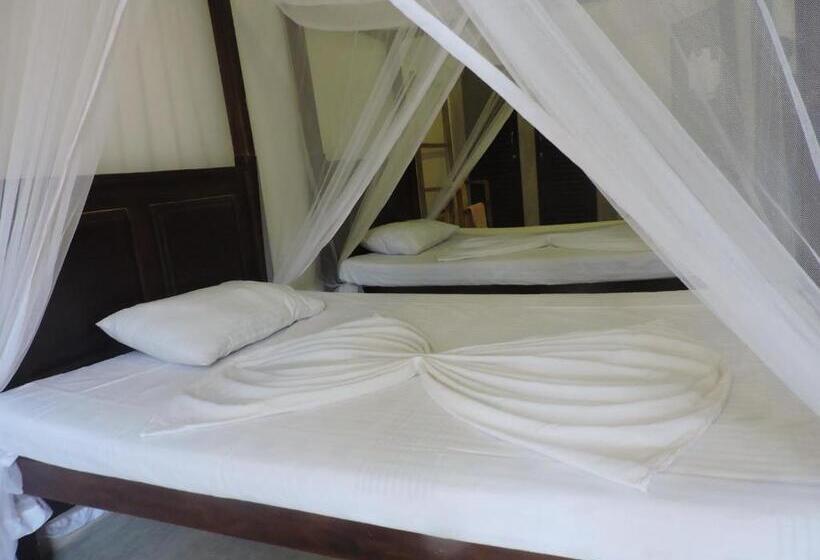 غرفة قياسية, Asantha Guest House