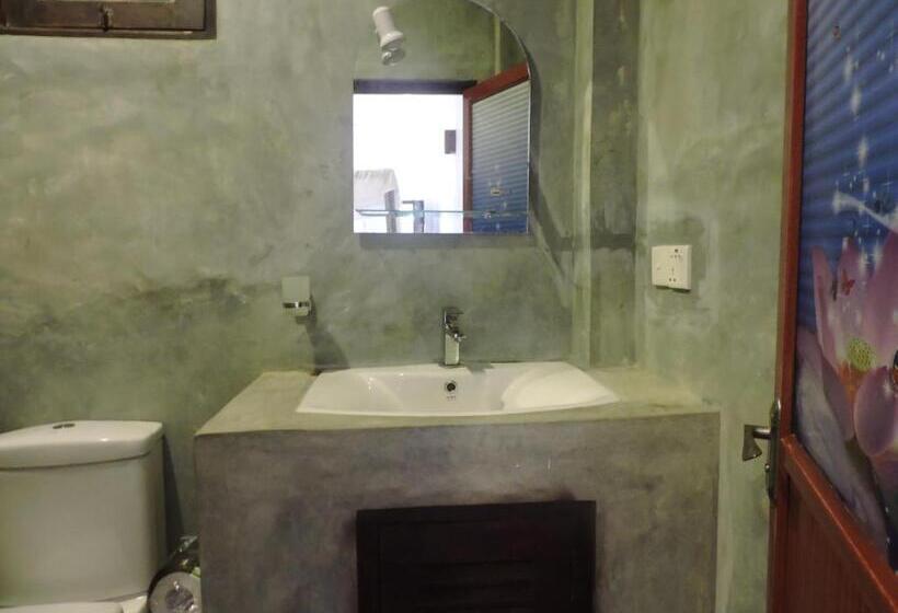 غرفة قياسية, Asantha Guest House