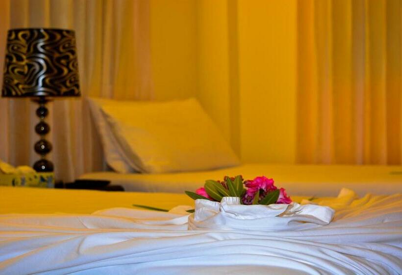 اتاق لوکس با بالکن, Beach Palace