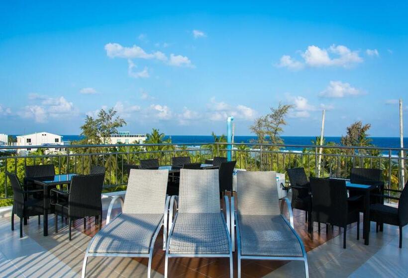 اتاق لوکس با بالکن, Beach Palace