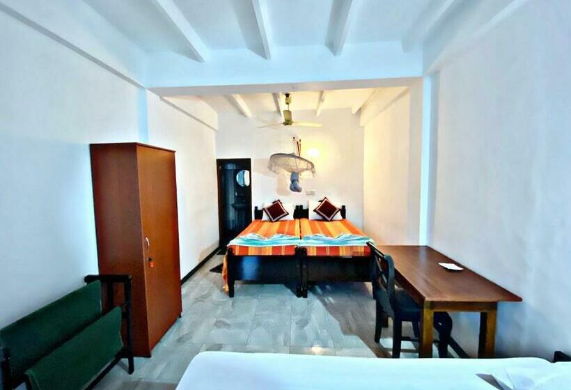 3-Bett-Standardzimmer, Casalanka