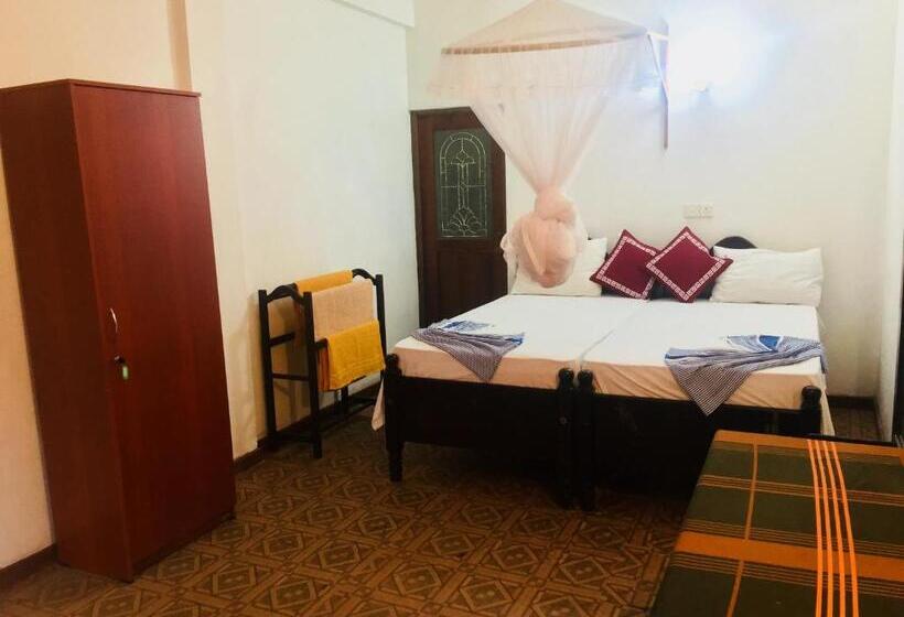 Economy Zimmer, Casalanka