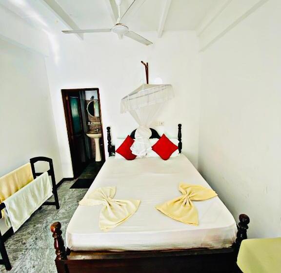 Economy Zimmer, Casalanka