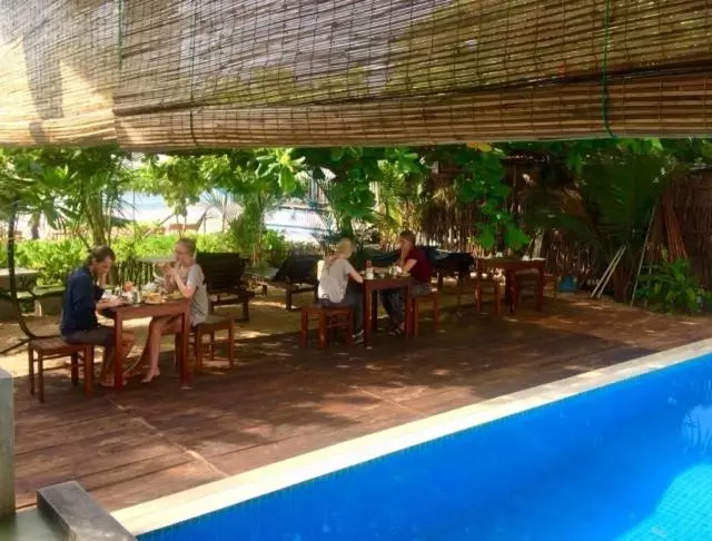 オーシャンビューデラックスルームバルコニー付き, Talalla Bay Beach