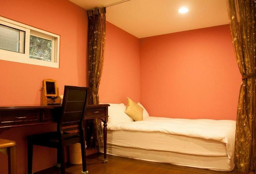 1 Yatak Odalı Lüks Villa, Share B&b