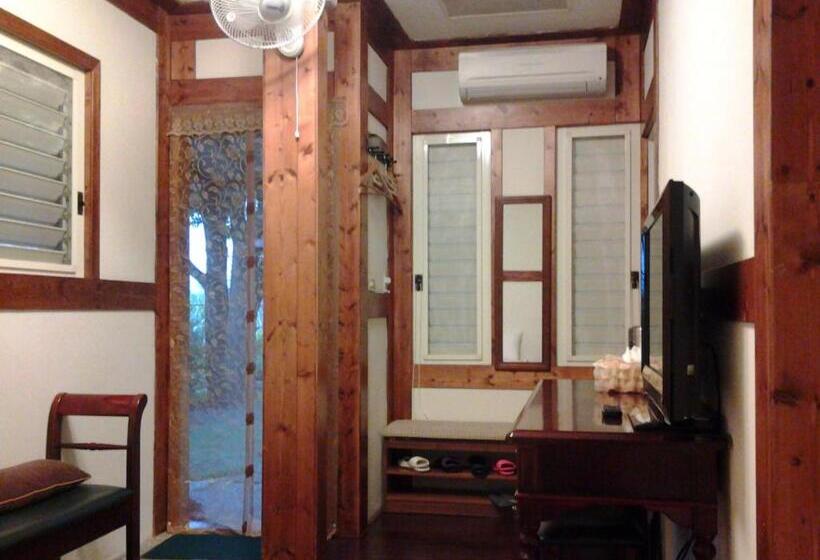 1 Yatak Odalı Lüks Villa, Share B&b