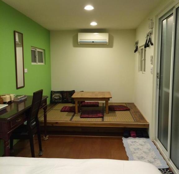 1 Yatak Odalı Lüks Villa, Share B&b