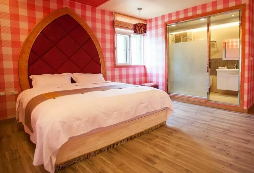 اتاق سوپریور, Zhuyuan Ju B&b