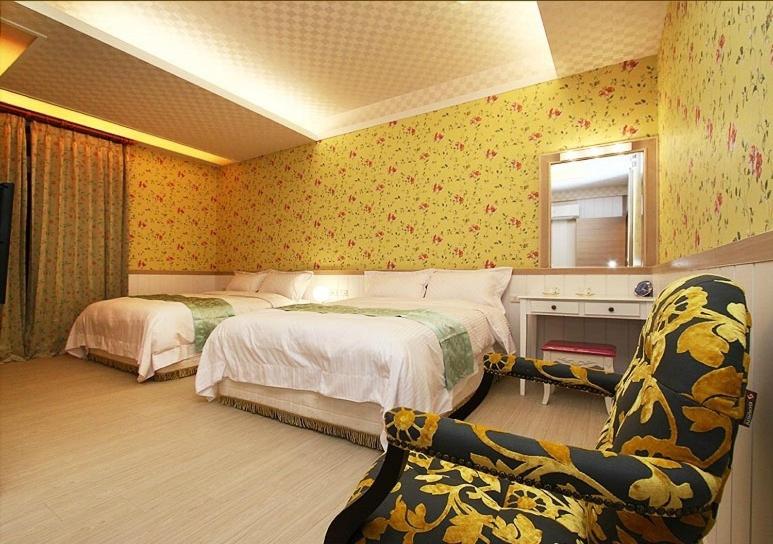 اتاق استاندارد چهار تخته, Zhuyuan Ju B&b