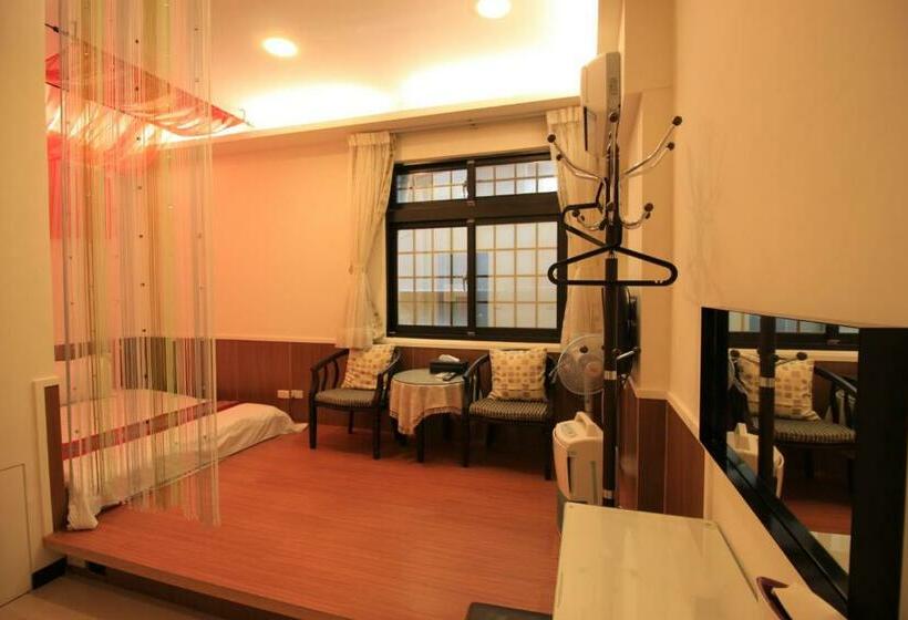 اتاق استاندارد, He Feng Xiao Zhu