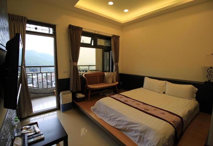 Classic room with balcony, He Feng Xiao Zhu