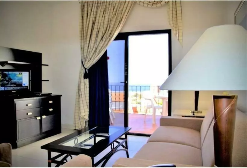 ２ベッドルームアパートメント, Ona Beverly Hills Heights