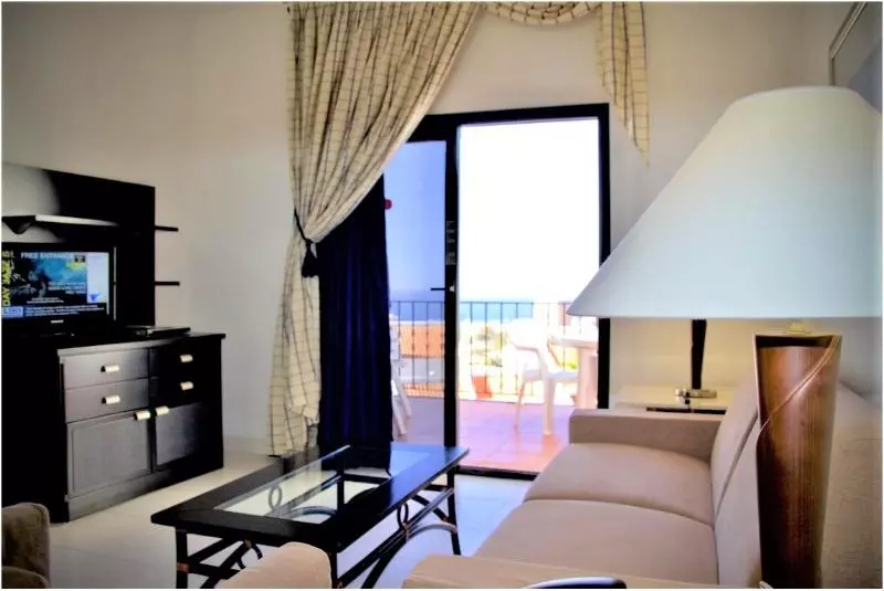 ２ベッドルームアパートメント, Ona Beverly Hills Heights