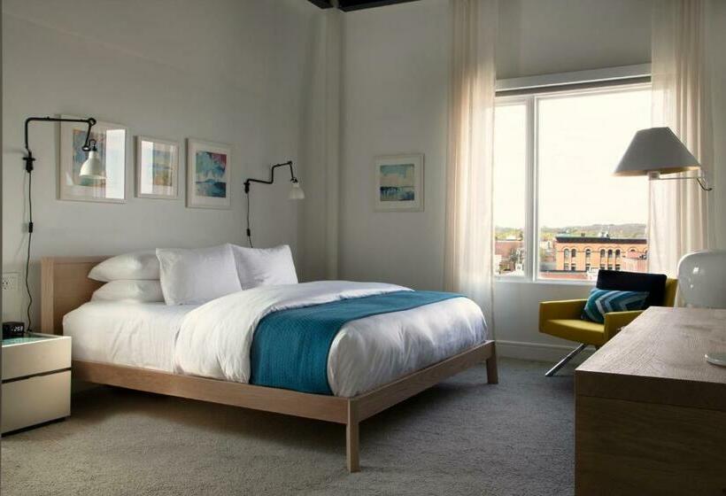 غرفة سوبيريور سرير كينج, 250 Main