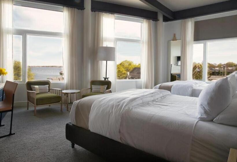 غرفة ديلوكس, 250 Main