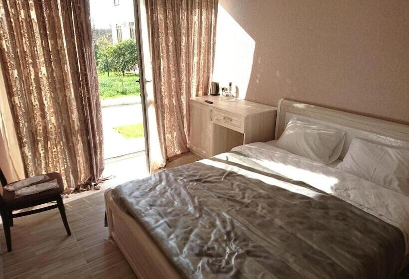 اتاق استاندارد, Gega