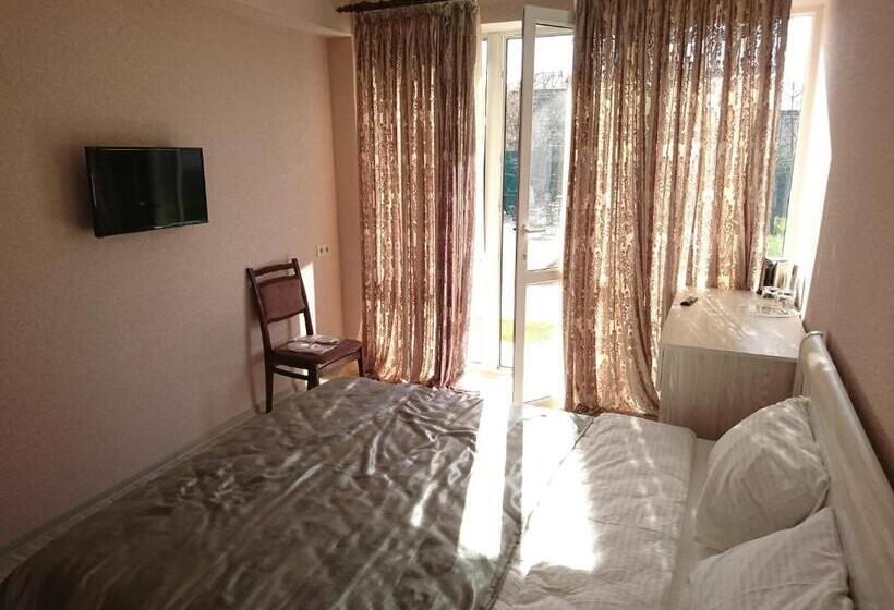 اتاق استاندارد, Gega