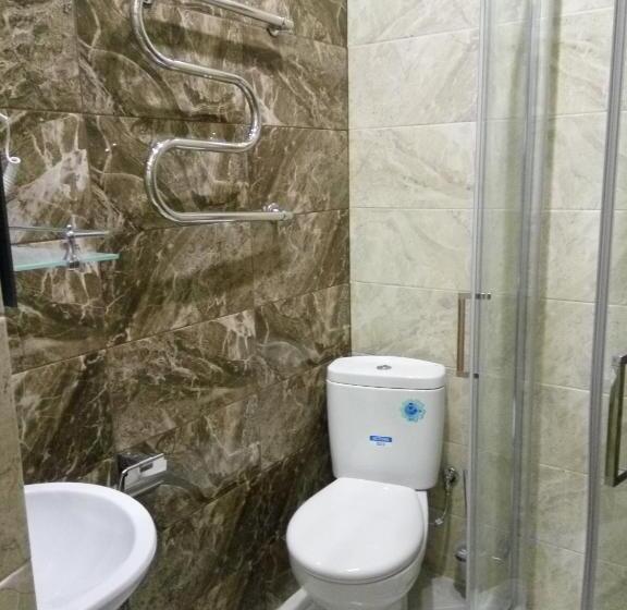 سوئیت جونیور خانوادگی, Gega