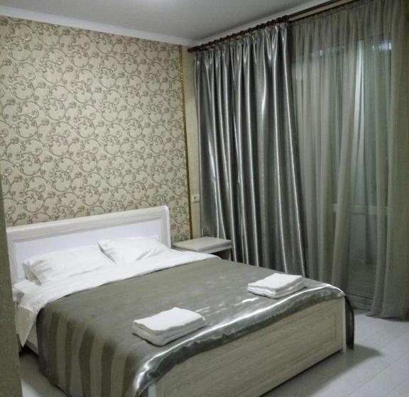 سوئیت جونیور خانوادگی, Gega