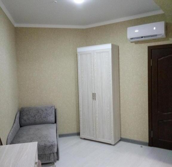 سوئیت جونیور خانوادگی, Gega