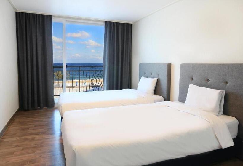 Королевский Люкс, Kensington Resort Seorak Beach