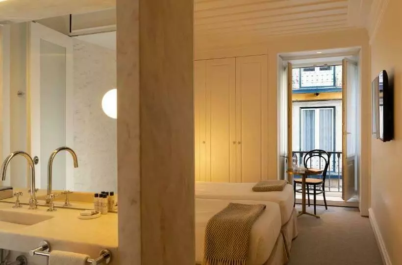 Quarto standart comunicado, Lisboa Pessoa