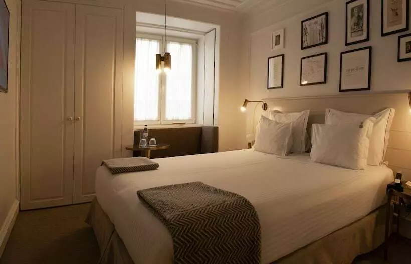 Quarto Basic, Lisboa Pessoa
