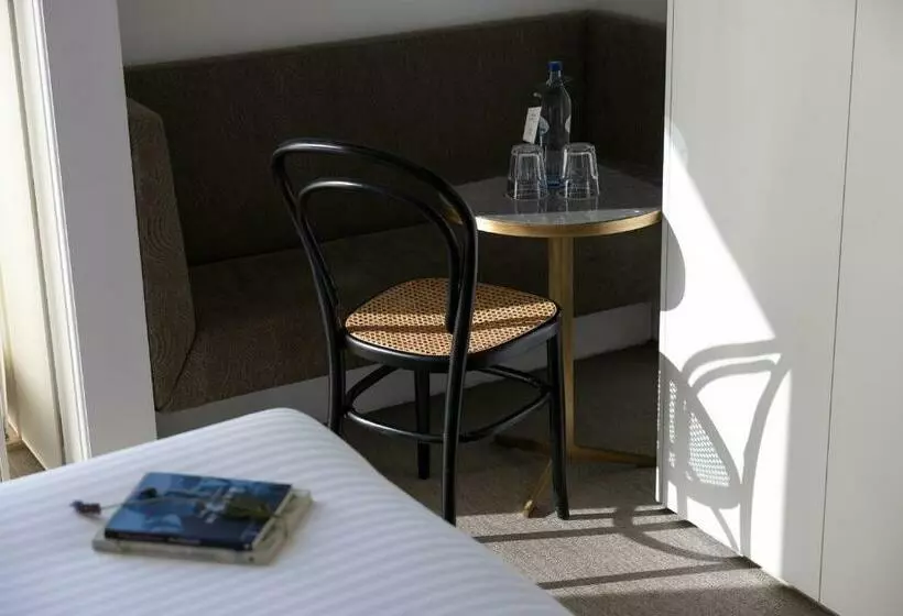 Quarto Standard com Vistas, Lisboa Pessoa