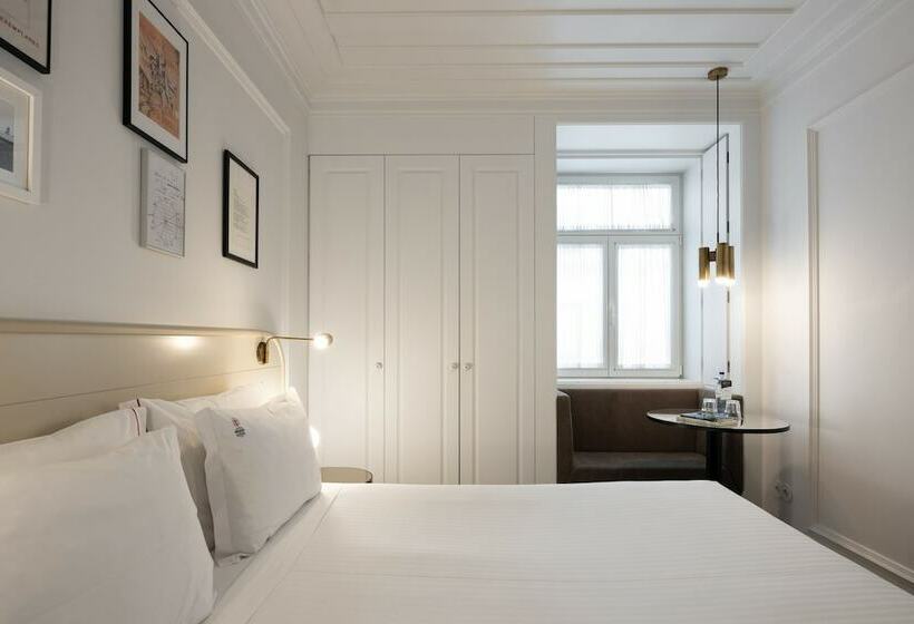 Quarto Standard Piso Térreo, Lisboa Pessoa
