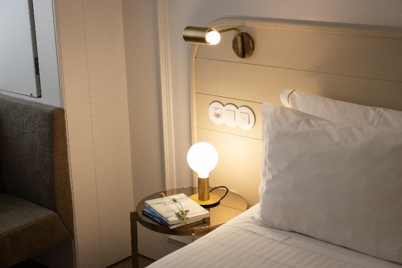 اتاق عادی, Lisboa Pessoa