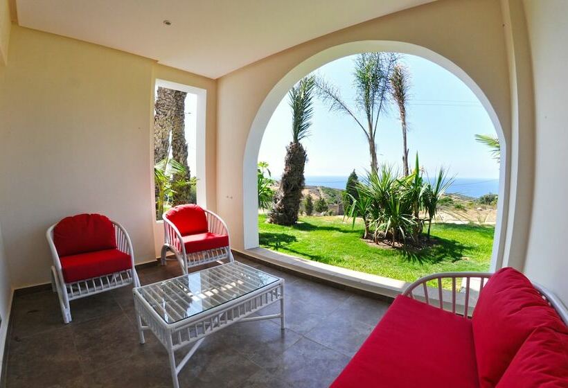 آپارتمان 2 خوابه با چشم‌انداز دریا, Mnar Castle