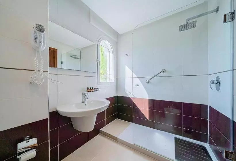 2 Bedroom Apartment Garden View