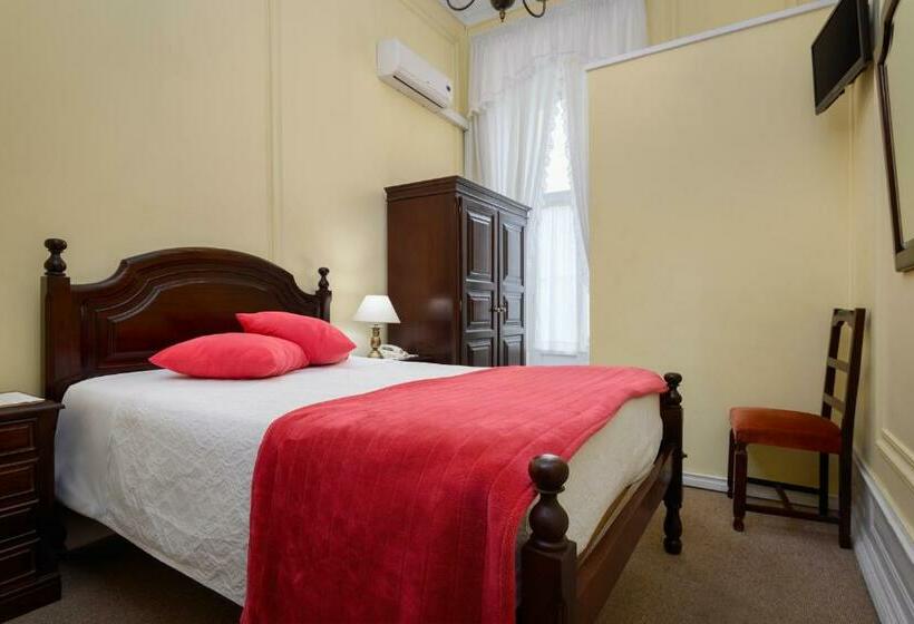 اتاق استاندارد با سرویس بهداشتی مشترک, Pensao Londres