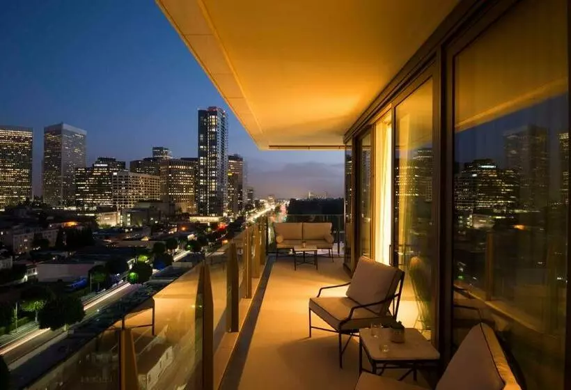デラックスジュニアスイート, Waldorf Astoria Beverly Hills