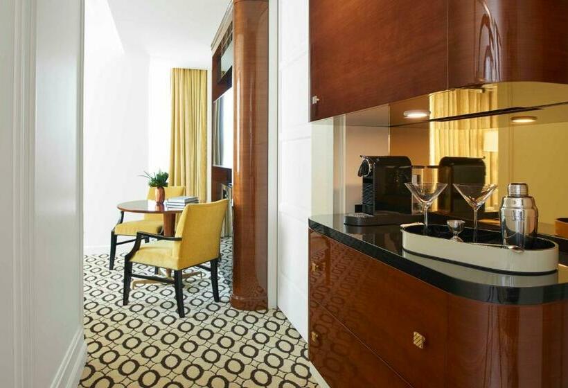 디럭스 주니어 스위트, Waldorf Astoria Beverly Hills