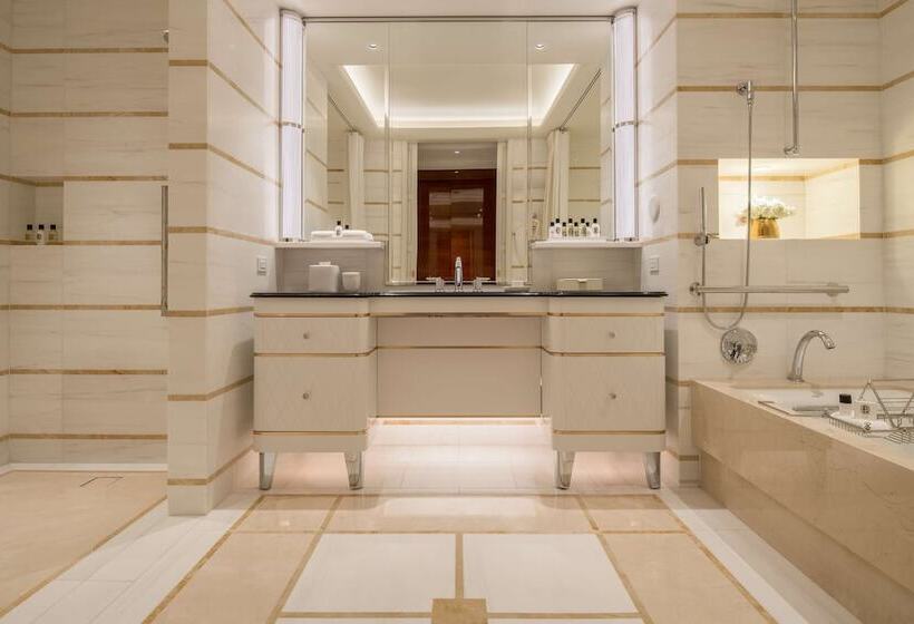 اتاق دلوکس مخصوص معلولین, Waldorf Astoria Beverly Hills