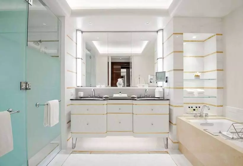 障害者適応デラックスルーム, Waldorf Astoria Beverly Hills