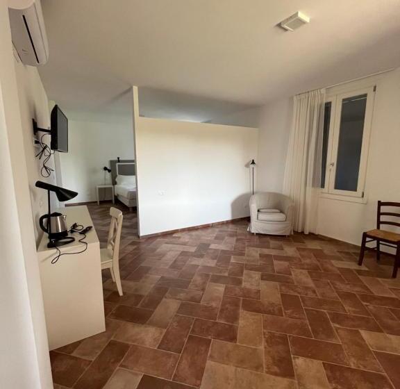 غرفة عائلية مطلّة علي الحديقة, Affittacamere San Mamante